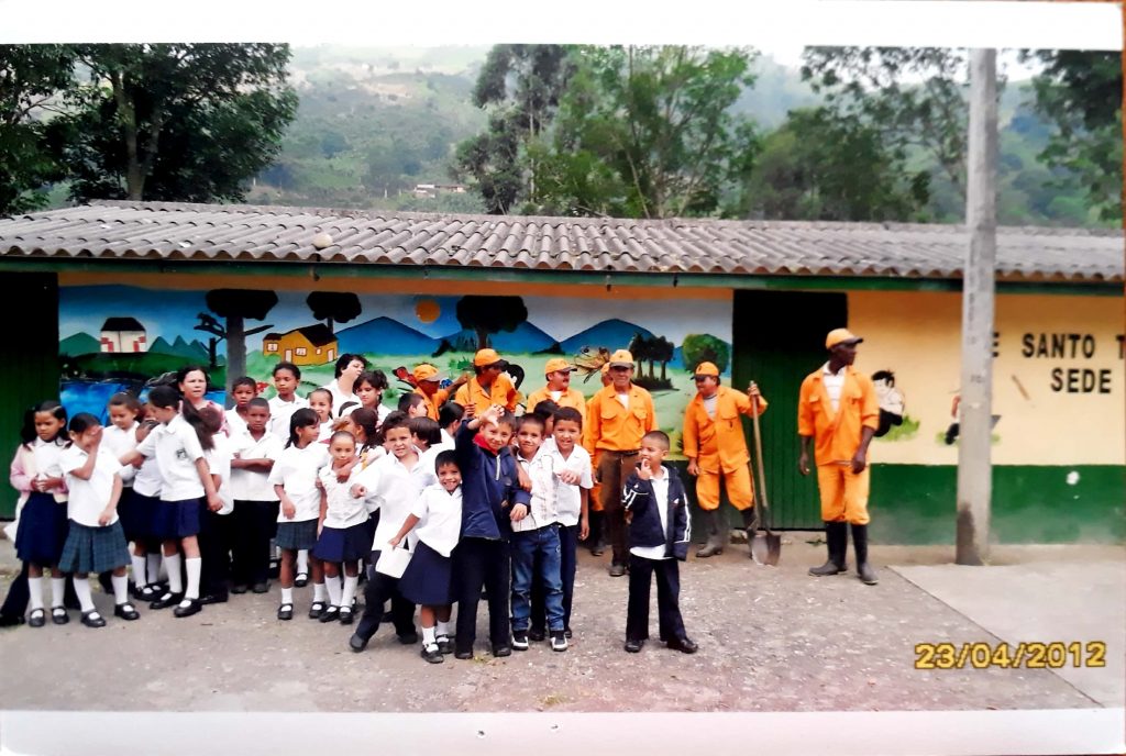 Labor social escuela La maria